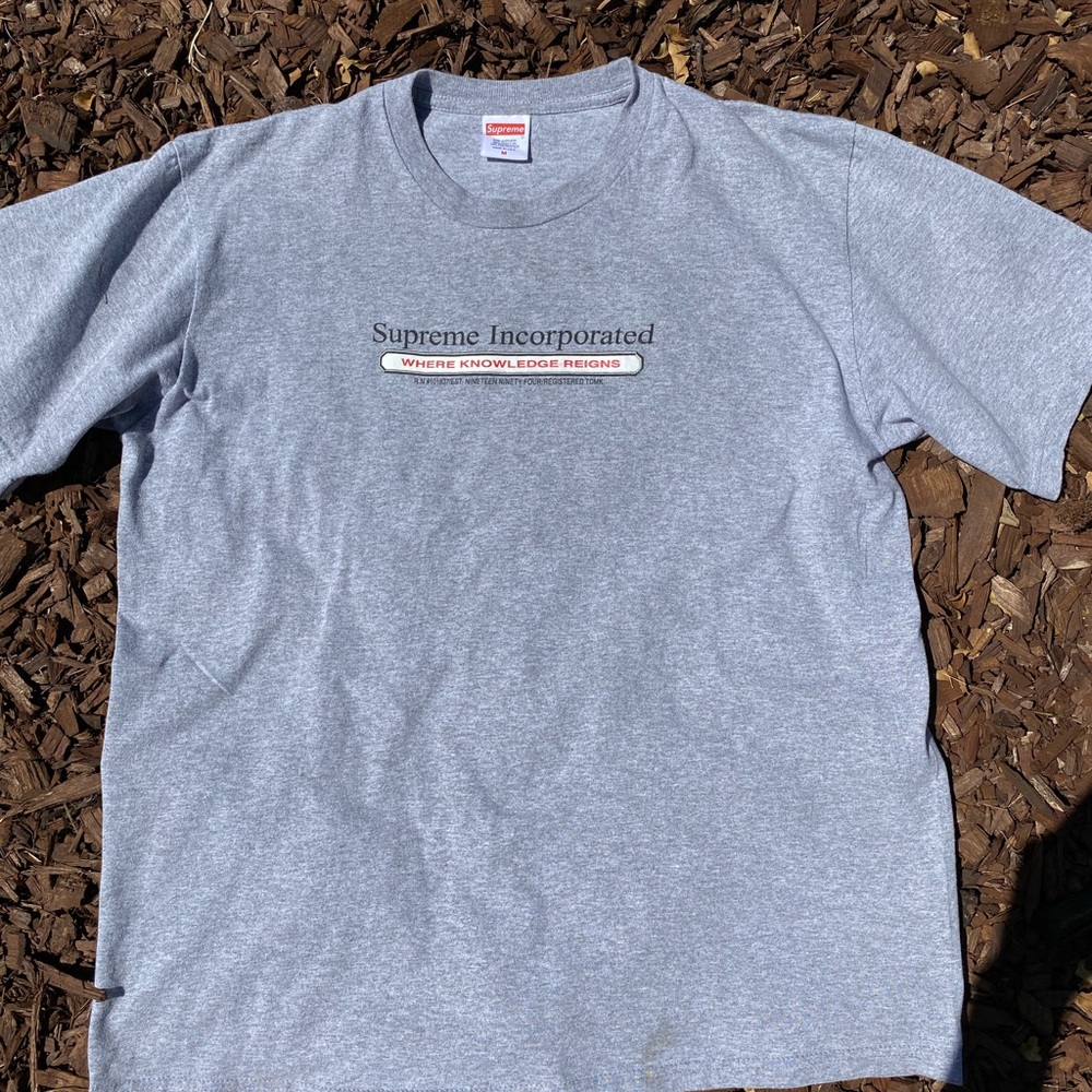 Supreme tee
